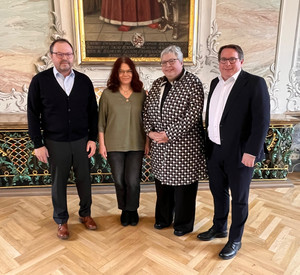 v.l.n.r.: Rainer Schmitt, Stefanie Heß, Ute Spiegelhalter und ADD-Präsident Thomas Linnertz 